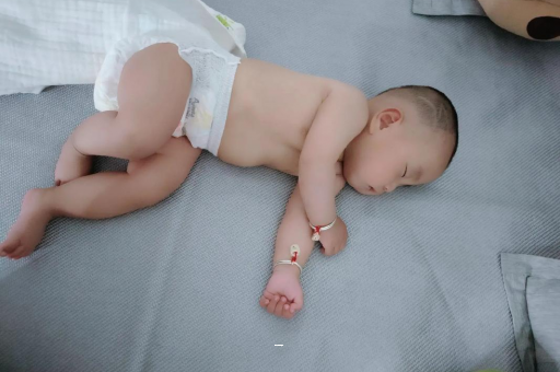 玉树孕妇肚脐周围发青